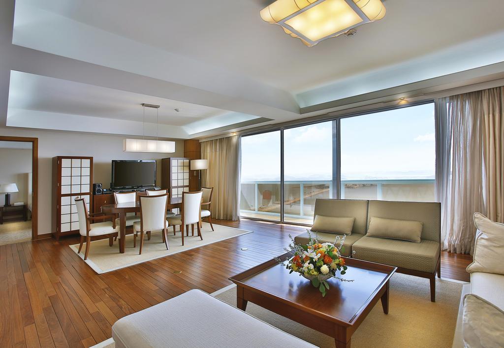 Yeongam Hotel Hyundai By Lahan Mokpo מראה חיצוני תמונה