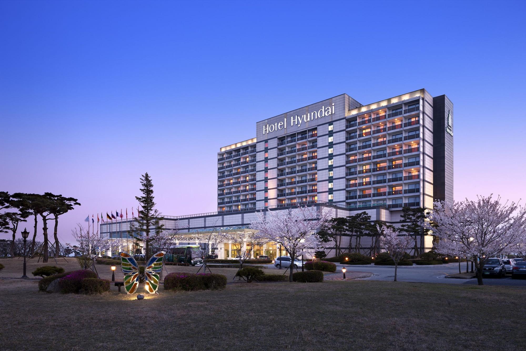 Yeongam Hotel Hyundai By Lahan Mokpo מראה חיצוני תמונה