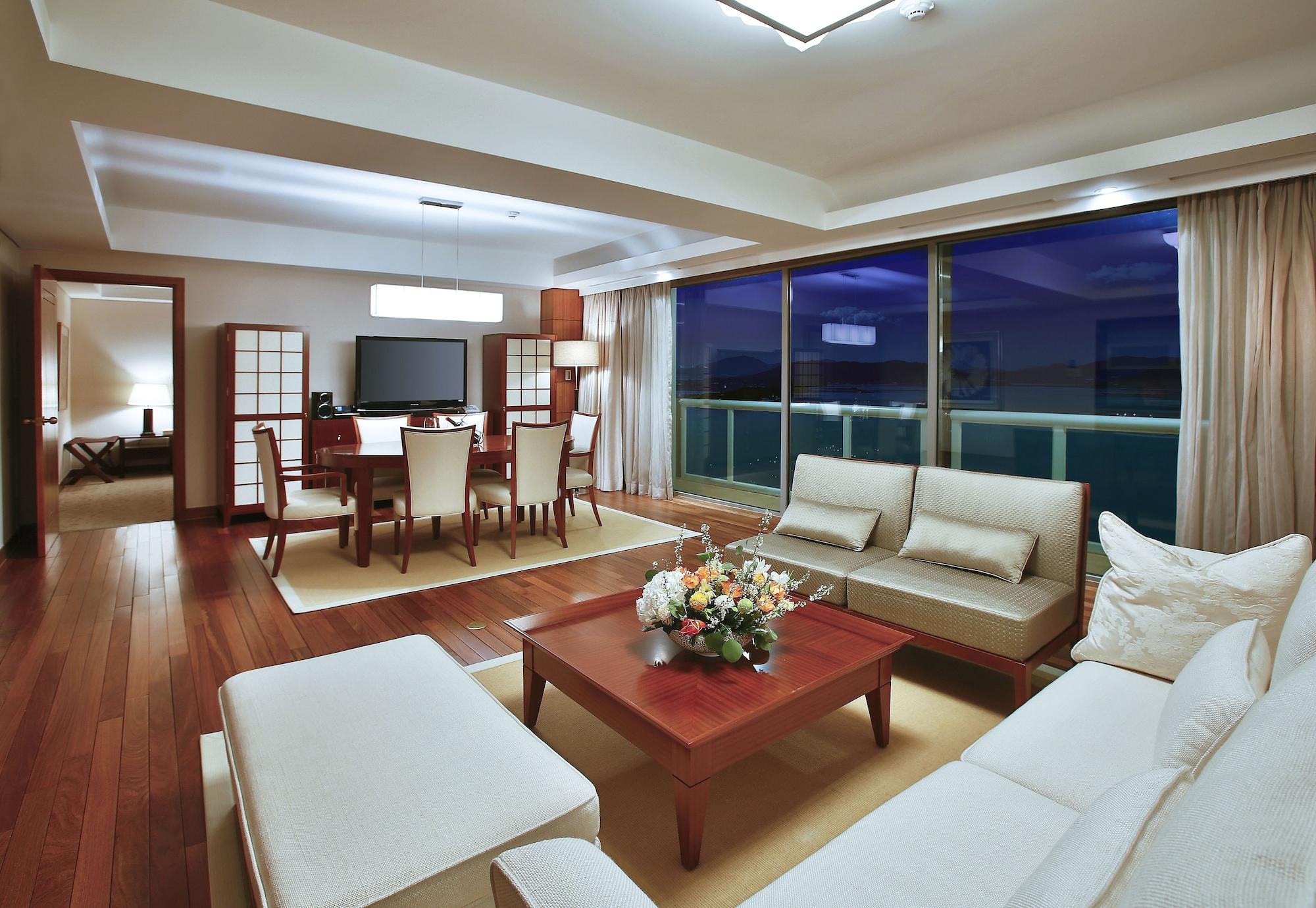 Yeongam Hotel Hyundai By Lahan Mokpo מראה חיצוני תמונה